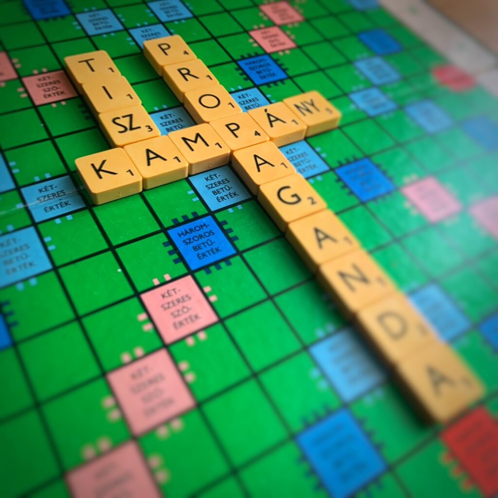 BERÚGTÁK A KAMPÁNYMOTORT